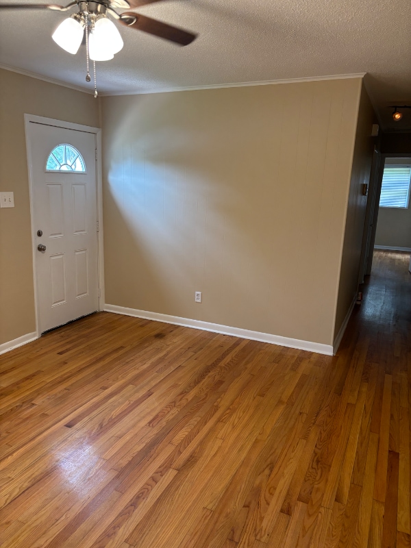 Photo - 2837 Meade Ave