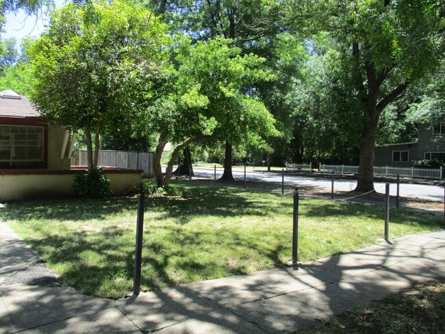 Photo - 247 W 2nd Ave Unit 247 (Front House)