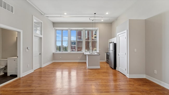 Photo - 4635 E Thompson St Unit 1