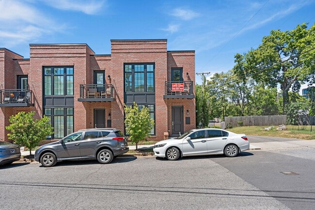 Building Photo - Edgehill Villages Townhomes