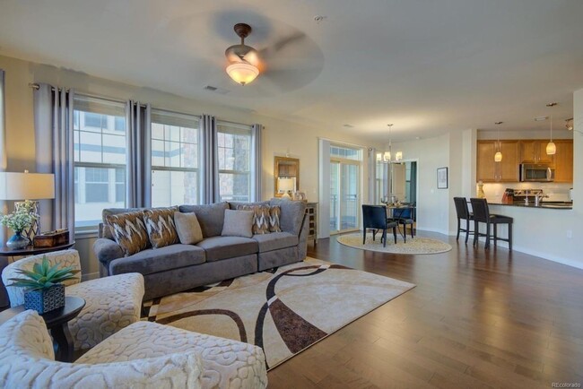 Stunning 2 bed/2 bath Condo! - Stunning 2 bed/2 bath Condo!