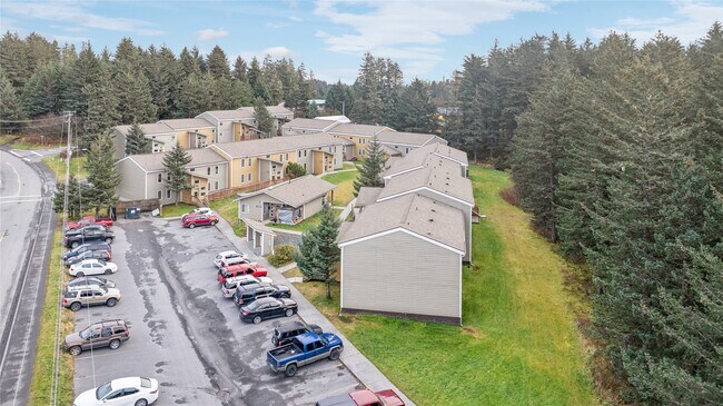 Photo - 2610 Mill Bay Rd