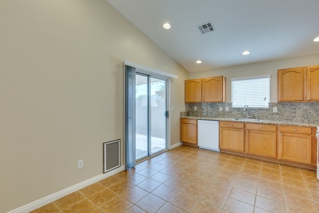 Photo - Single story 3 bedroom home in a lovely NW community