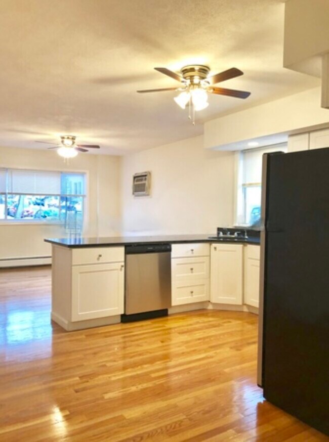 70 5th St Unit 1