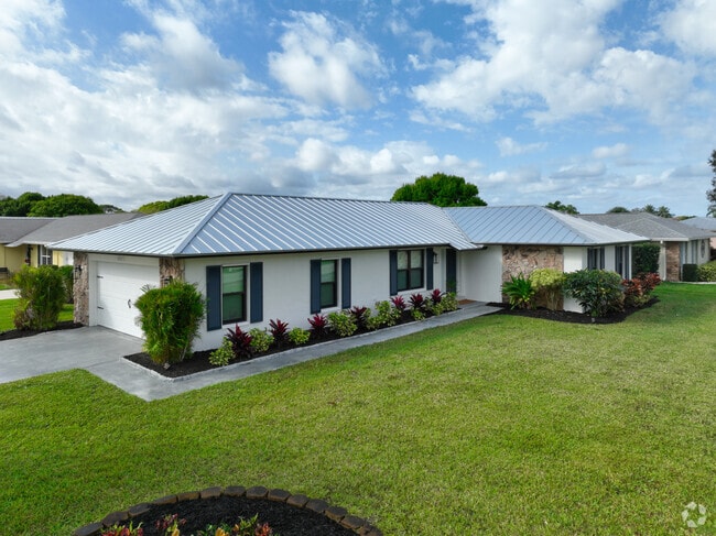 Building Photo - 18302 SE Eagle Ln Rental