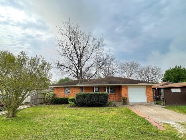 Building Photo - 3411 Cherry Ave Rental