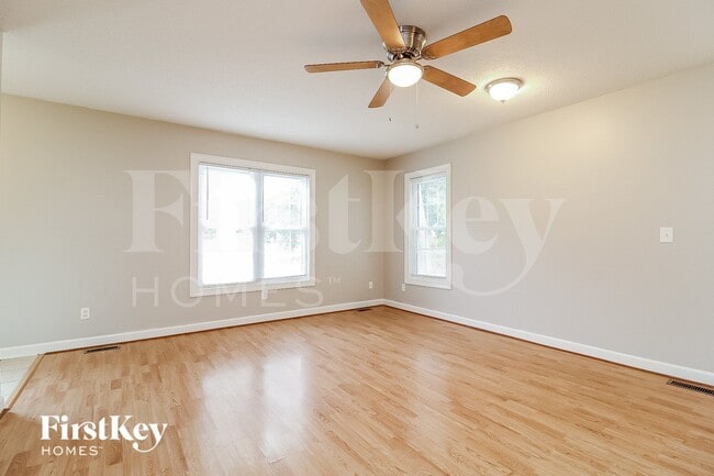 Photo - 245 B H Parrish Rd