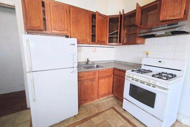 Building Photo - 2 bedroom in OZONE PARK NY 11417 Unit 3D Rental