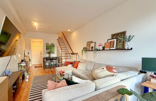 230 Monroe St Unit 2RS