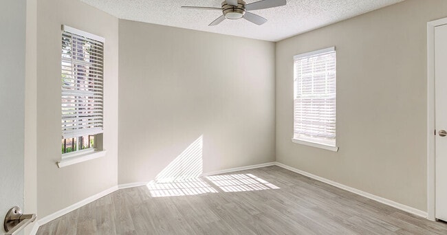 Newport Colony Apartments in Casselberry
