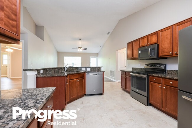 Photo - 118 Newham Way