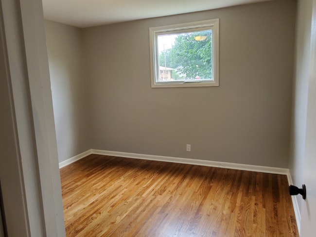 Photo - 3829 Crouch Dr