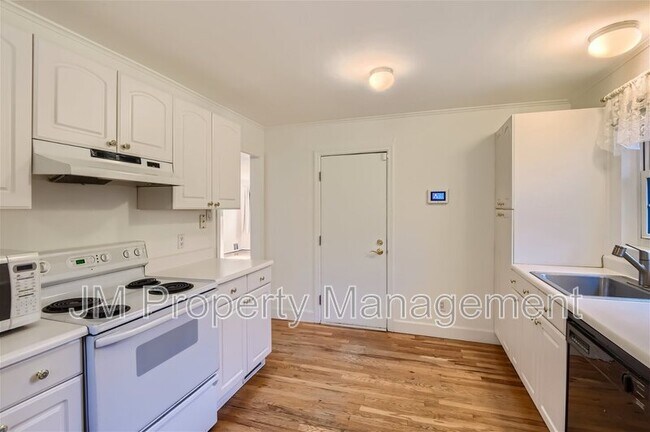 Photo - 918 Hudson St