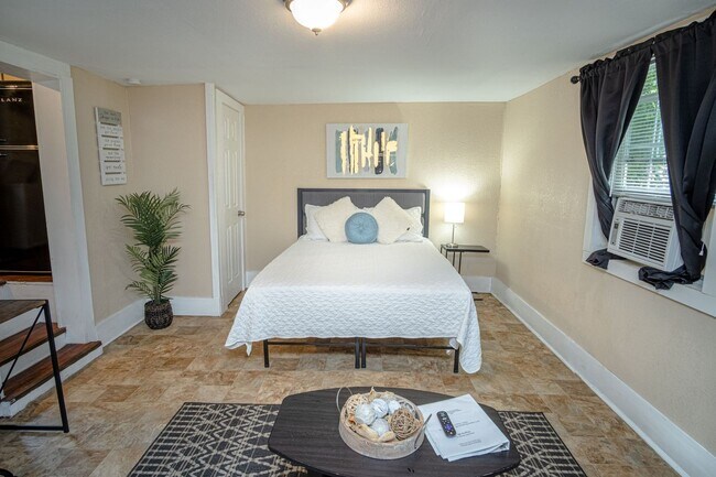 Photo - 613 Virginia Blvd Unit Virginia #B
