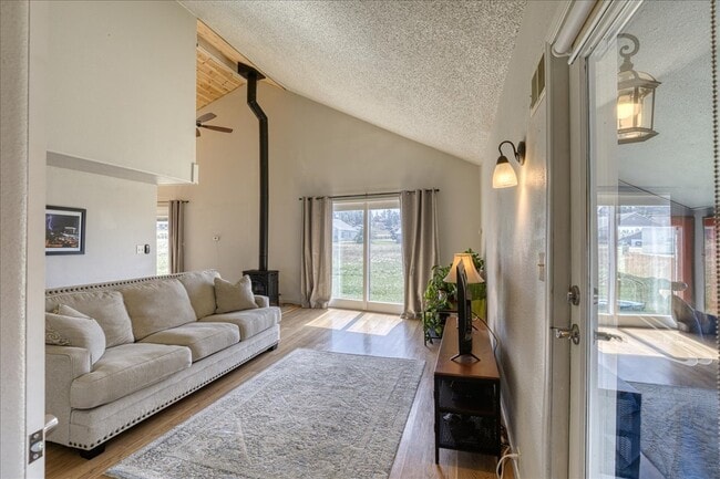 Building Photo - 43 Scratch Ct