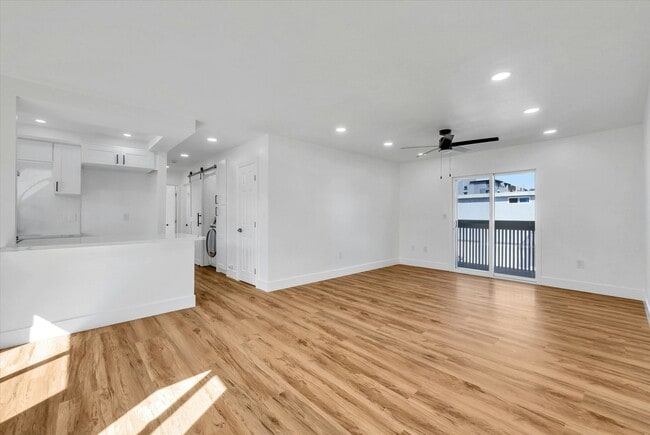 Photo - 18652 Libra Cir Unit 3