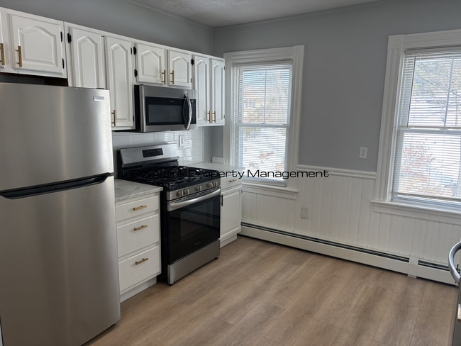 Photo - 27 Ferncliff Ave Unit 2