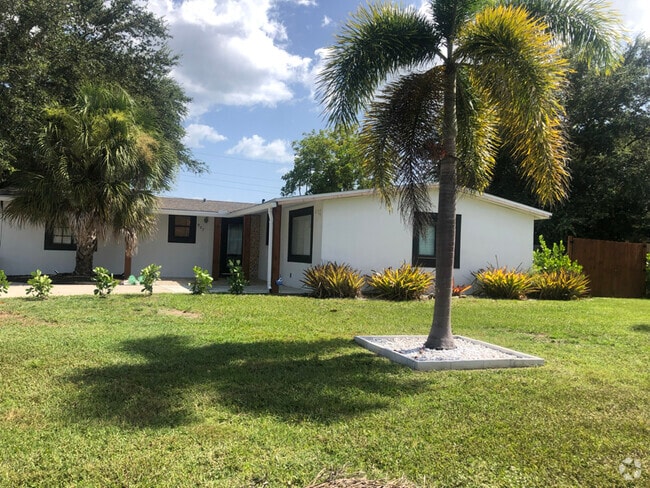 Building Photo - 907 Fruitland Ave Rental