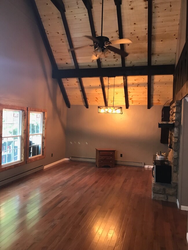 Photo - 150 Hornbeam Rd