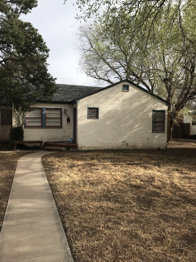 Building Photo - 2/1 in heart of Lubbock! Rental