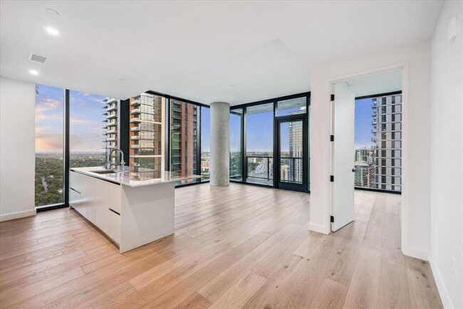 Building Photo - 610 Davis St Unit 2702 Rental