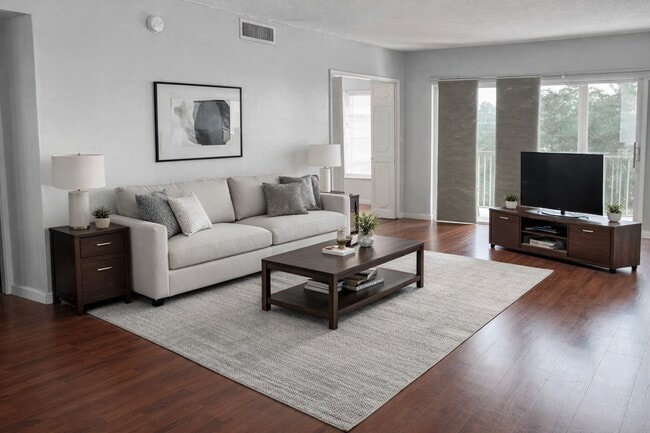 Photo - 3150 N Palm Aire Dr Unit Big 2-2 Apartment