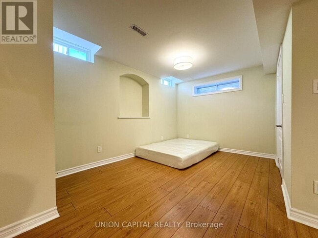 Photo - 46 Clover St