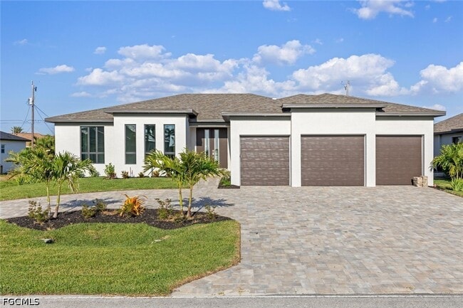 Building Photo - 3311 Surfside Blvd