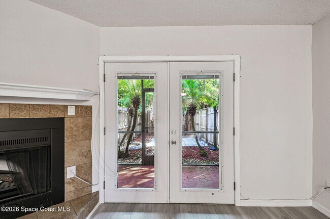 Photo - 3687 Royal Oak Dr