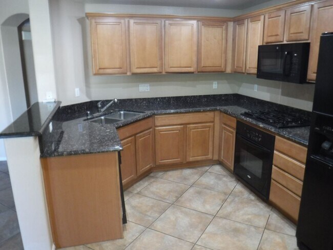 Photo - 1500 SQUARE FEET, 2 BED, 2 BATH AND 2 CAR ...