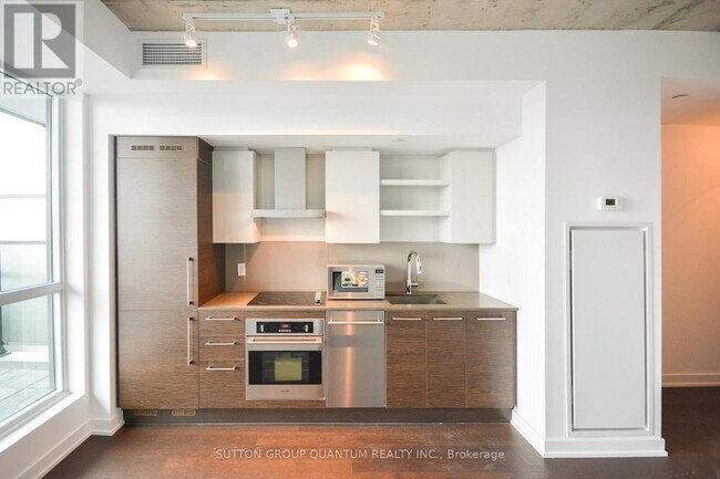 Photo - 1030 King St W Unit 1127