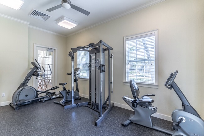 Spring Lake Cove Apartments