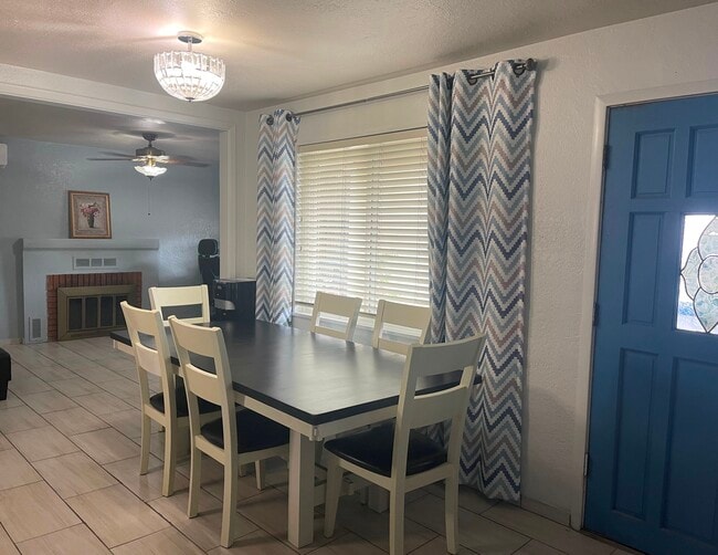 Photo - 2112 Garcia St NE