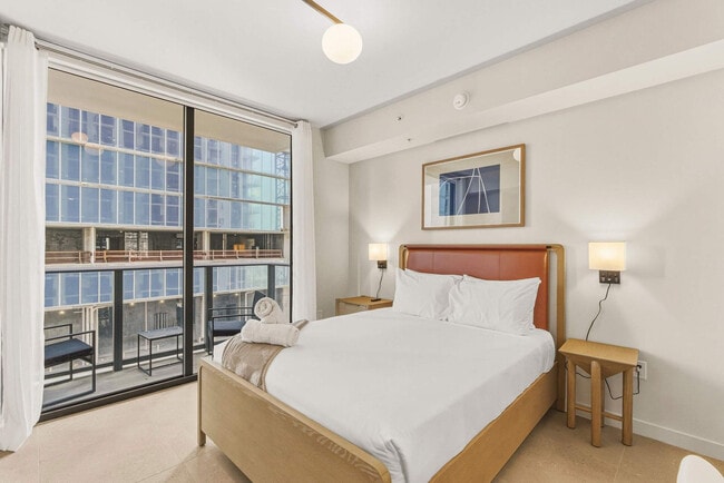 Building Photo - 11 NE 6th St