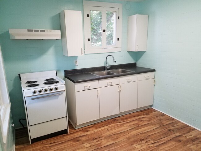 Kitchen - 104 N Olive St