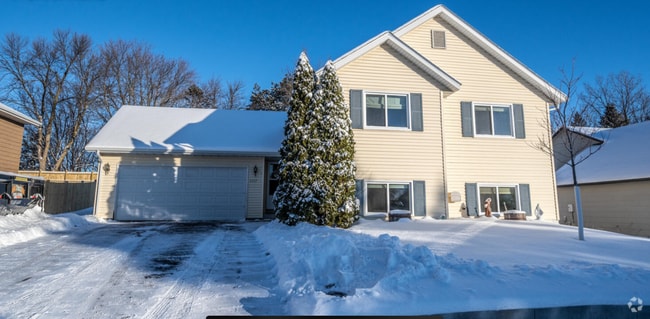 Building Photo - 1117 Peterson Dr Rental