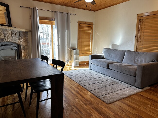 Photo - 3057 Aspen Leaf Way