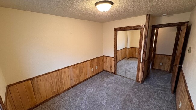 253 W Main St Unit 1