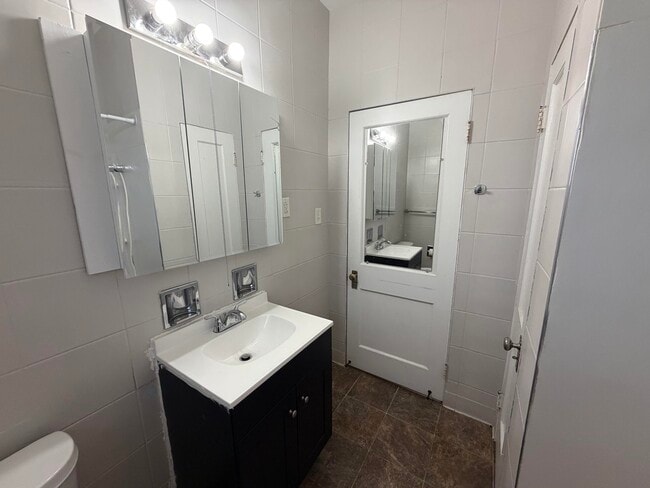 Photo - 1121 Bowman-N