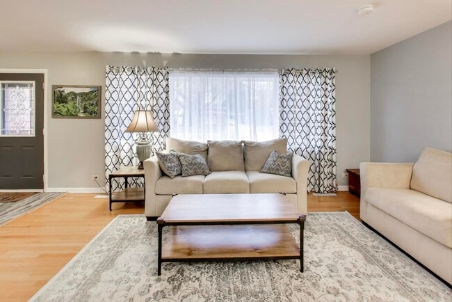 Photo - 6 S Waterman Ave