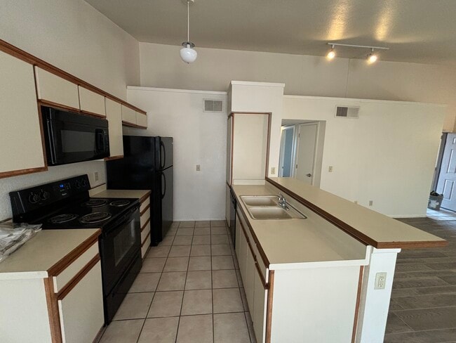 Photo - 1714 W Park Wood Ln