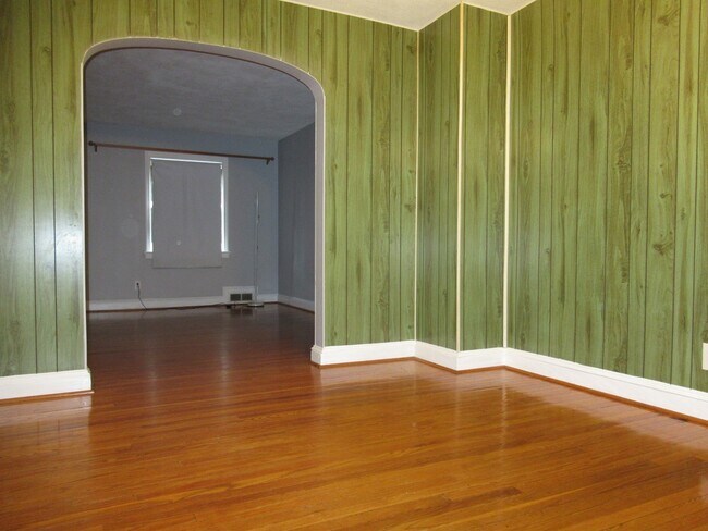 Photo - Charming 3 Bedroom/1 Bathroom Townhome with Finished Basement in New Northwood, MD!