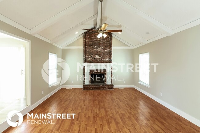 Photo - 821 E Northview St