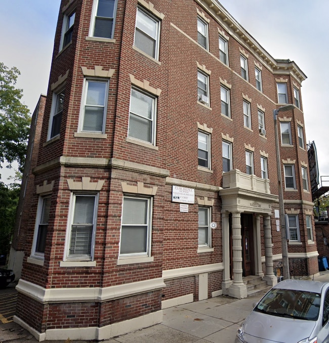 Photo - 126 Warren St
