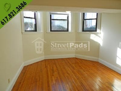 Building Photo - 2 bedroom in Malden MA 02148 Rental