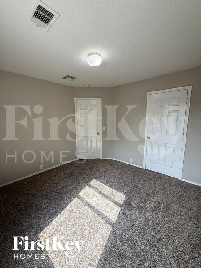 Photo - 6331 Scotchwood Dr