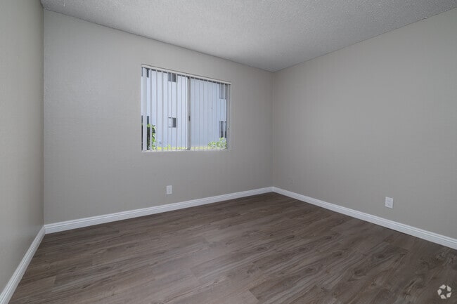 1BR, 1BA - 635SF - Bedroom