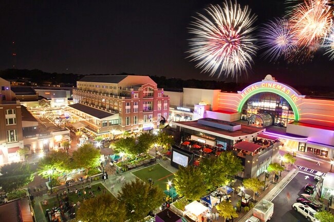 Photo - 400 17th Street Northwest