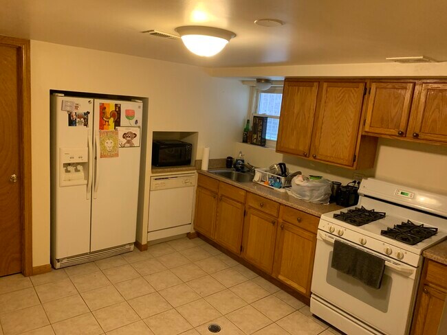 Photo - 5830 N Rockwell St Unit G