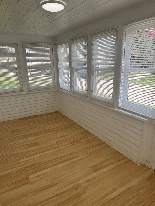 Photo - 264 Spring Grove Ave